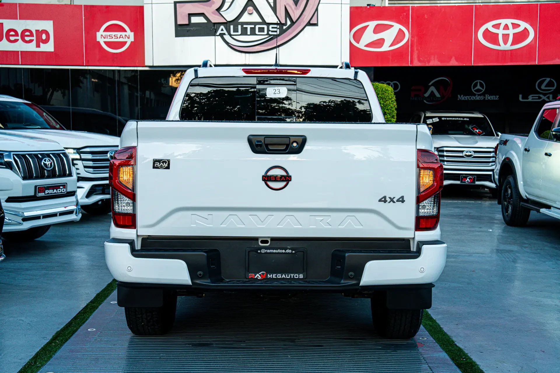 Nissan NAVARA PRO-4X 2025 - Imagen 13