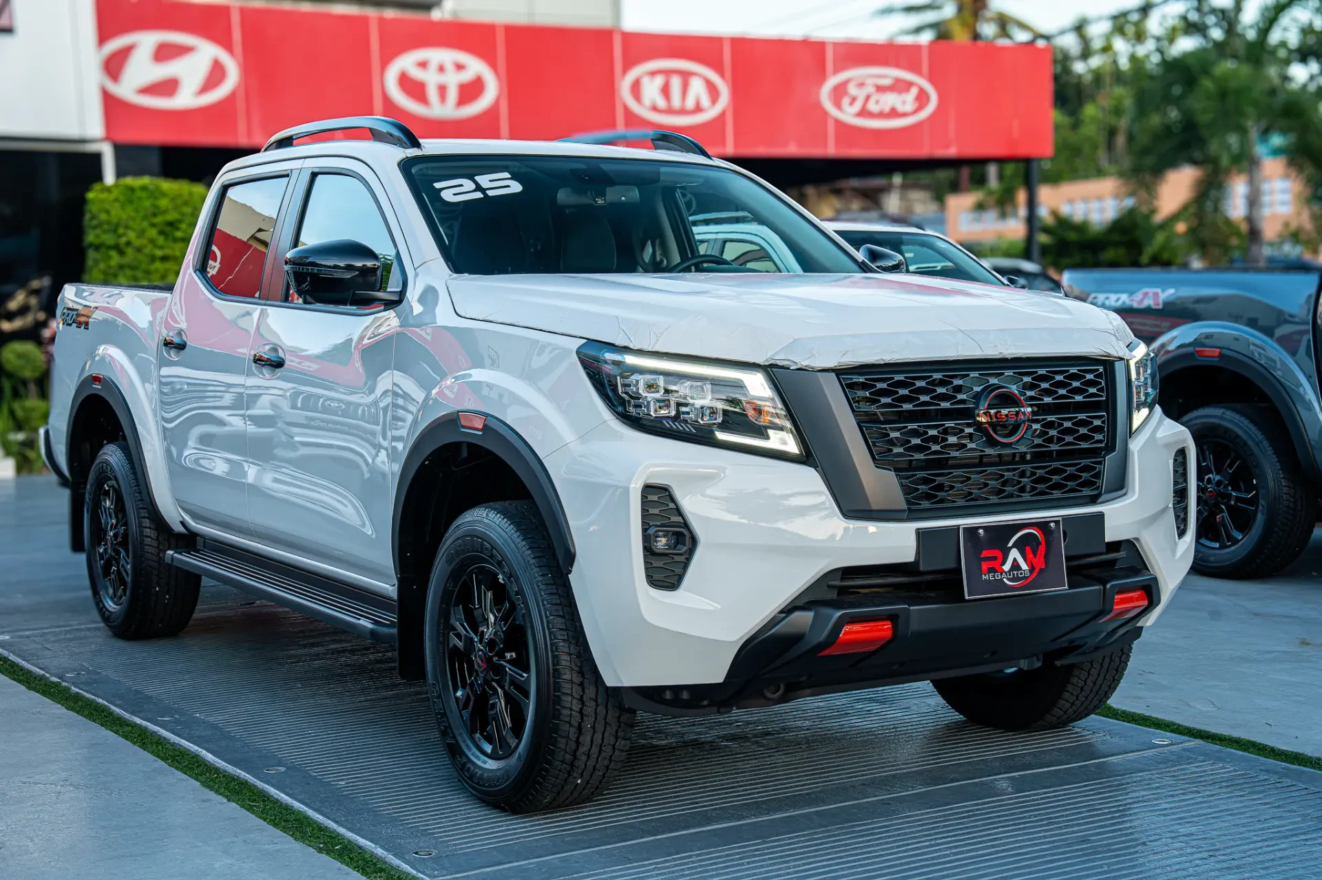 Nissan NAVARA PRO-4X 2025 - Imagen 14