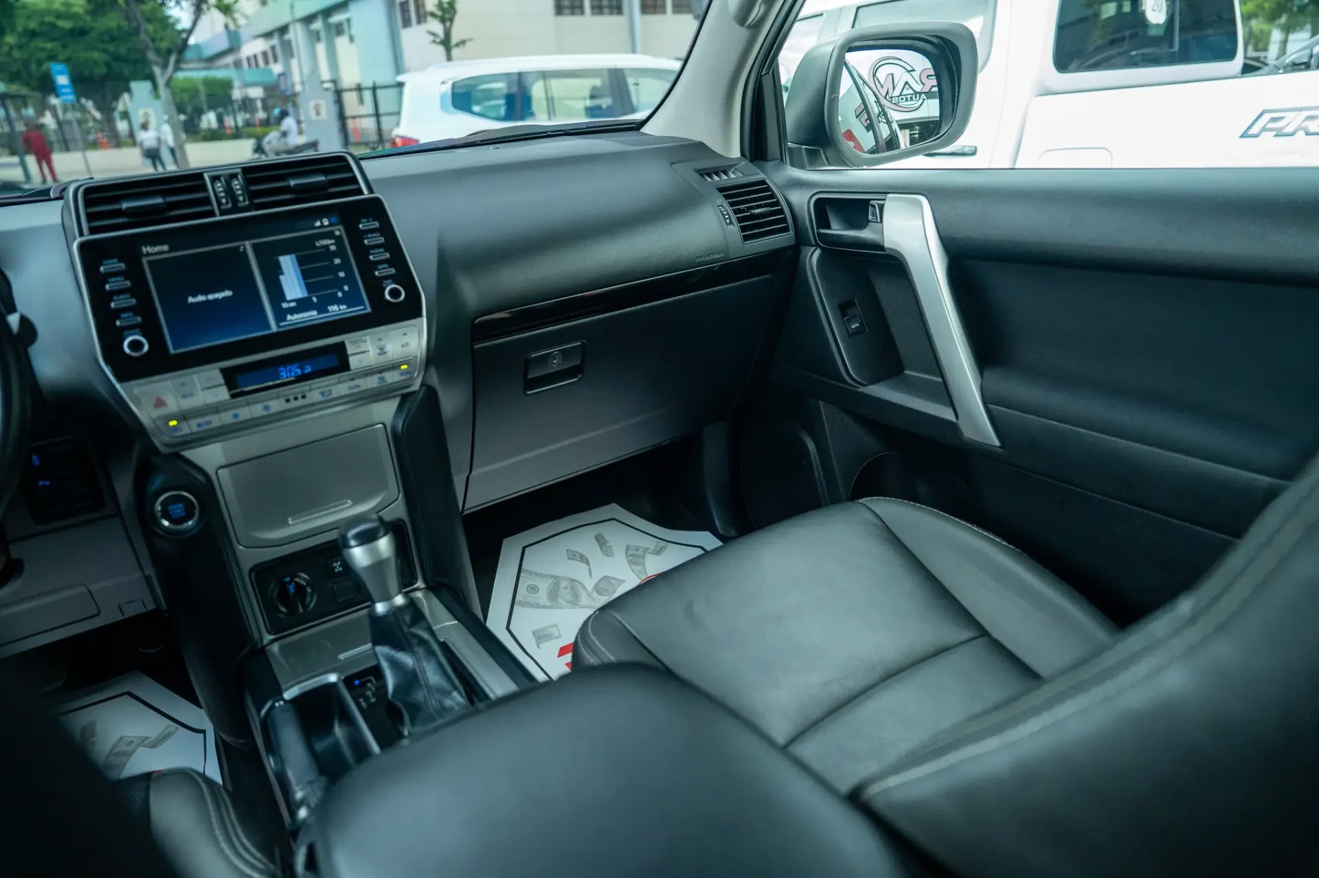 Toyota Land Cruiser Prado TXL 2024 - Imagen 5