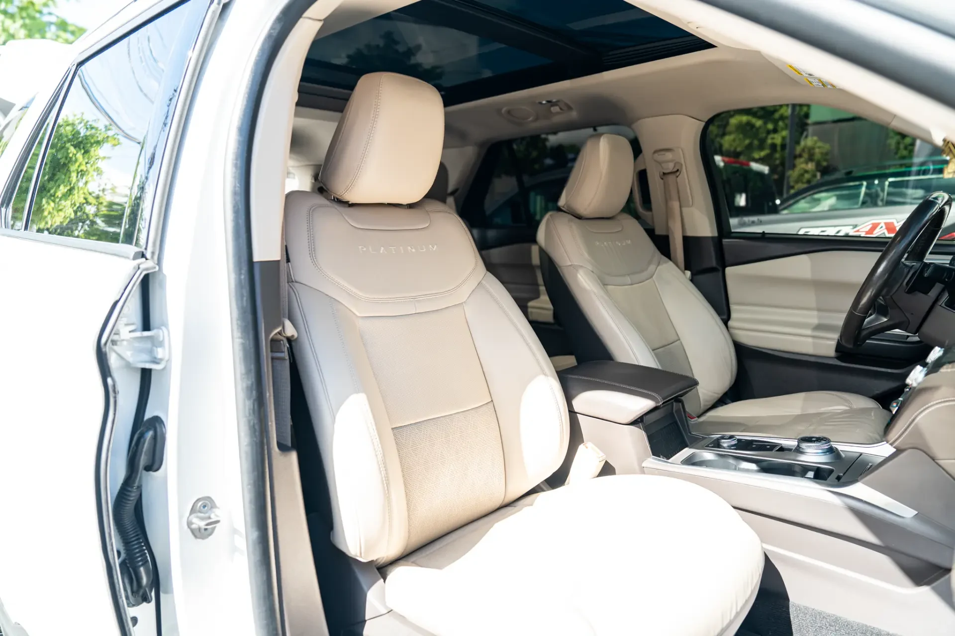 Ford Explorer Platinum 2021 - Imagen 4