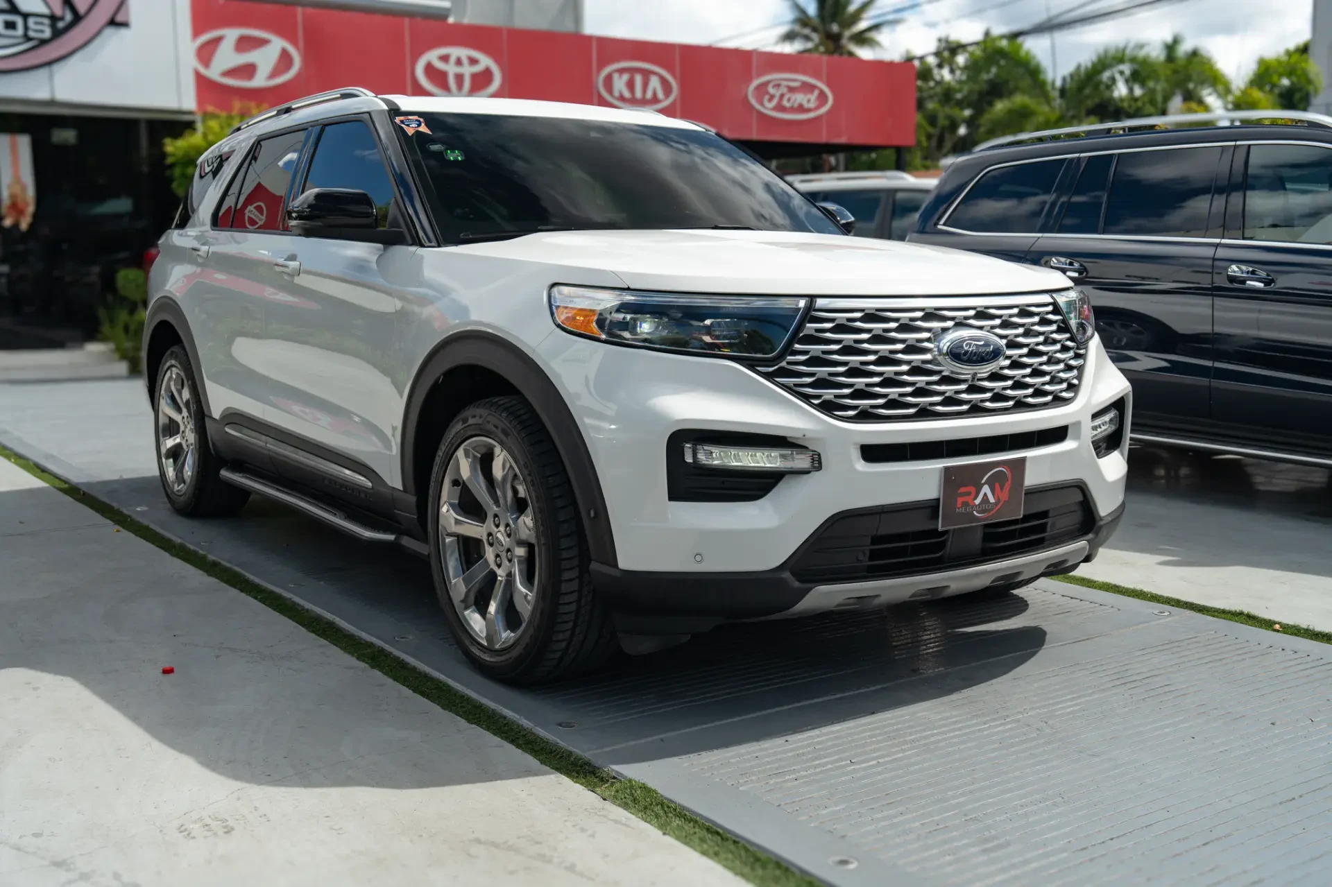 Ford Explorer Platinum 2021 - Imagen 30