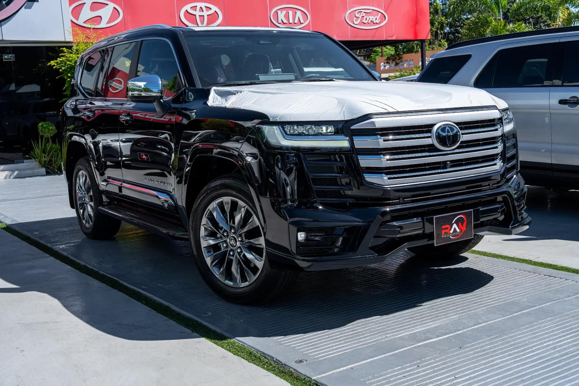 Toyota Land Cruiser VXR 2026 - Imagen 3